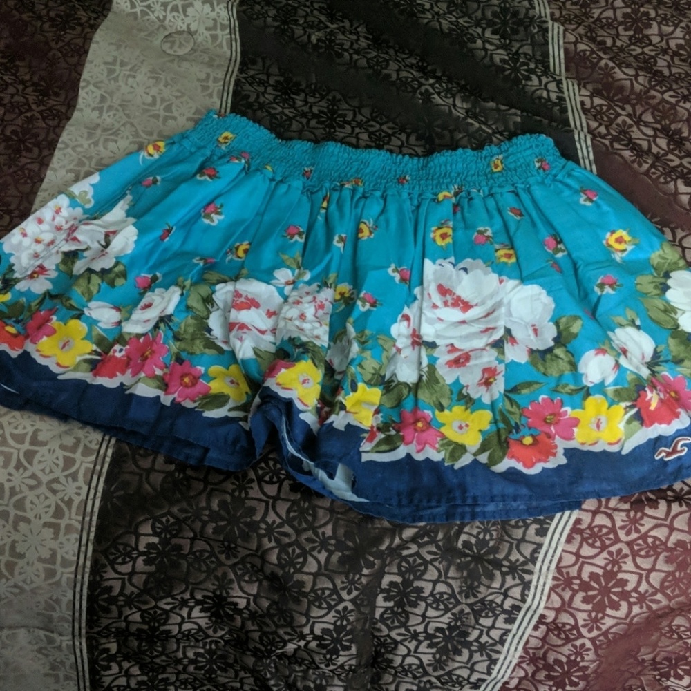 Hollister Skirt size M
